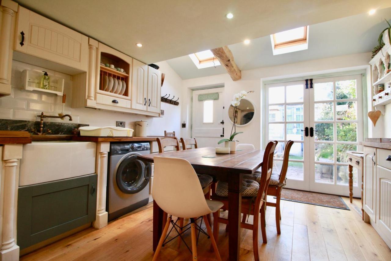 Vakantiehuis Cockle Cottage, An Artists Haven, Charming By Air Premier *